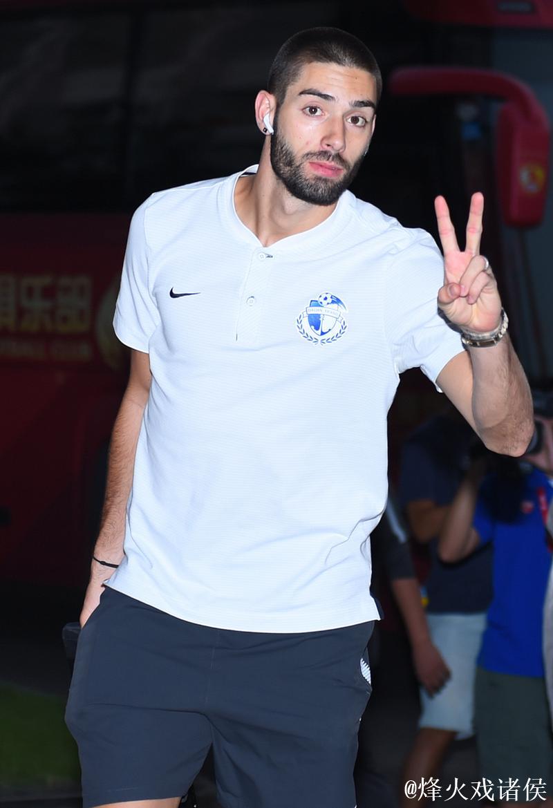 卡拉斯科罢训要求俱乐部聘家政，利雅得青年人否认